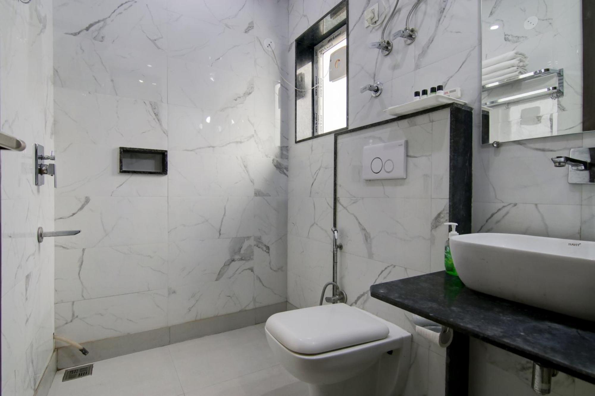 Hotel Good Will Residency - Cyber City Gurgáon Kültér fotó